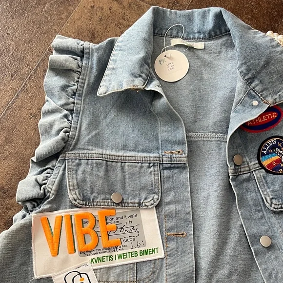 Denim women Jacket with Patches and Ruffle Sleeves - Picture 3 of 5